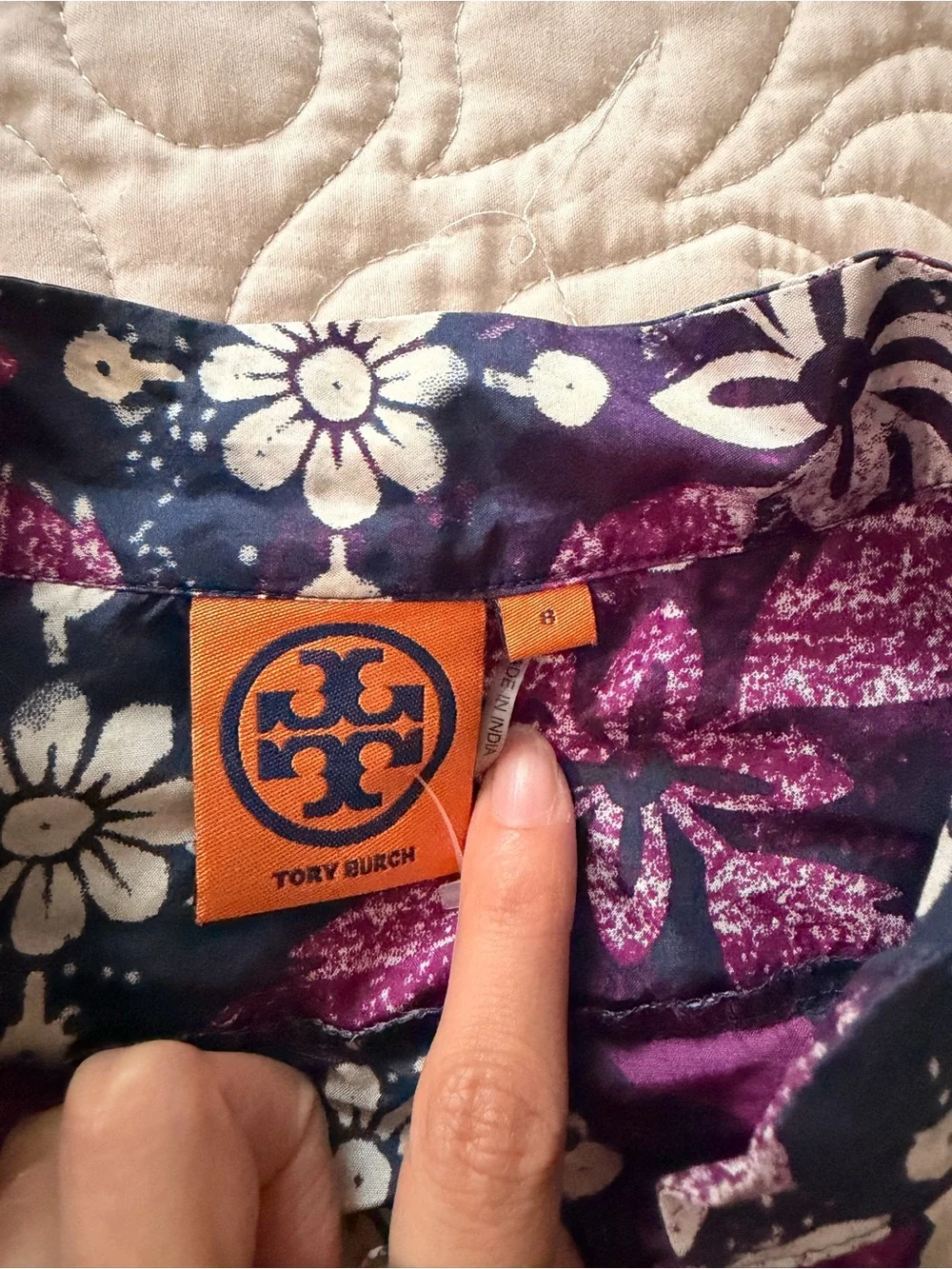 Tory Burch 100% Silk Patterned V-Neck Tunic Top Size 8